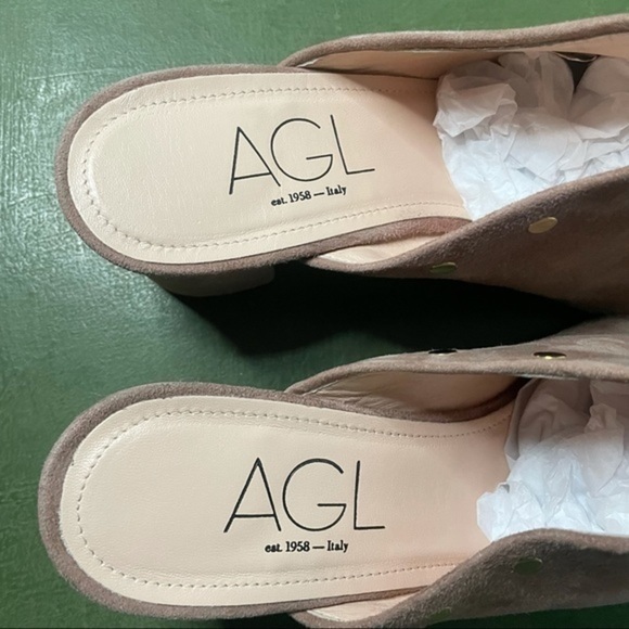 NWT AGL PAVELOU Suede Heeled Mules in Poudre/Powder - Picture 4 of 9